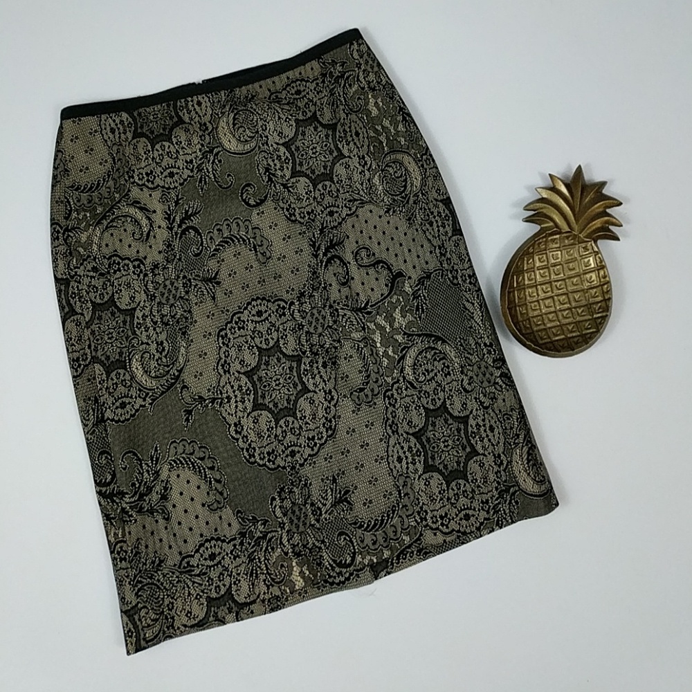 Ann Taylor Black and Gold Lace-Print Pencil Skirt
